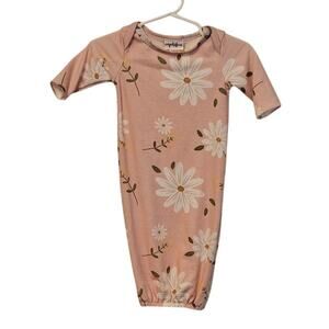 Angel Face Baby Gown – Size Newborn – Pink Daisy Print